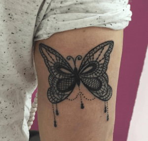 tattoo papillon ornemental