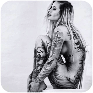 Fille tatouée