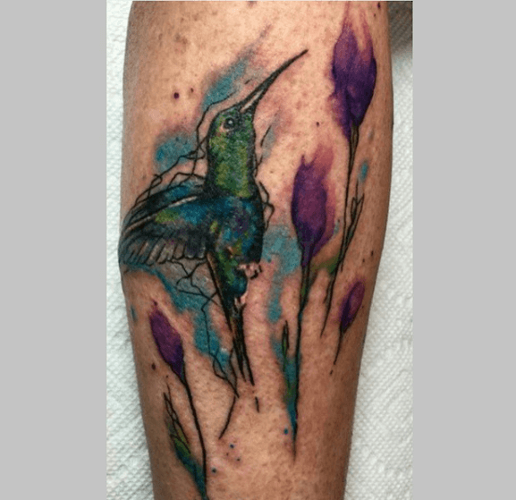 tatouage molet colibri