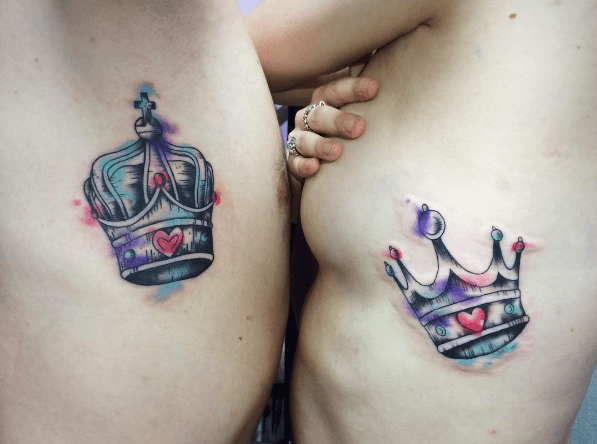 tatouage couronne couple cotes