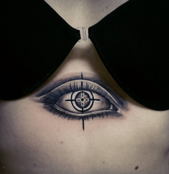 tatouage oeil underboob