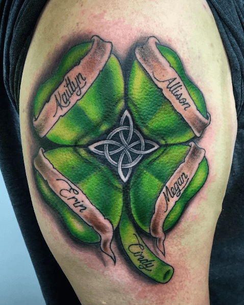 tatouage trefle celtique