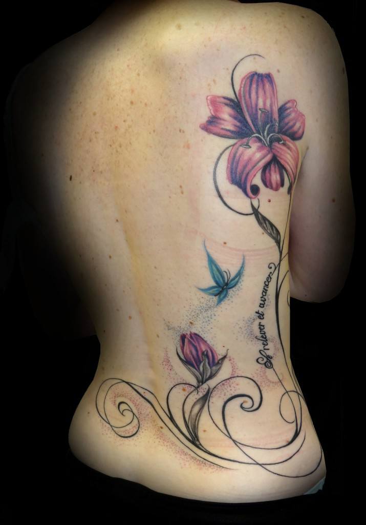 tatouage-arabesque-fleurs-papillon-lettrage-studio-eternal-ink