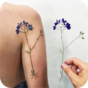 Tatouage discret fleur