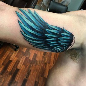 tatouage aile bleue