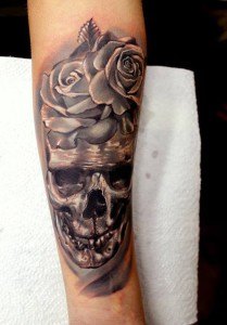 tatouage squelette avant bras