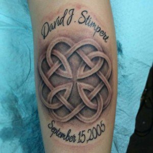 tatouage avant bras celtique