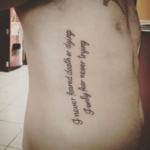 Tatouage longue citation