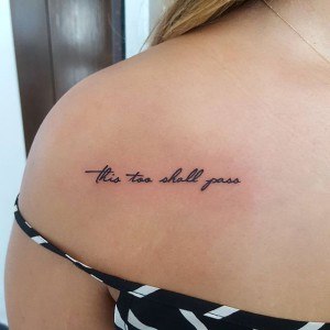 Tatouage citation femme