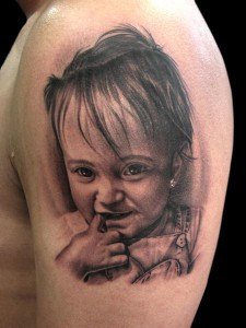 tatouage visage enfant