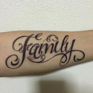 tatouage avant bras famille