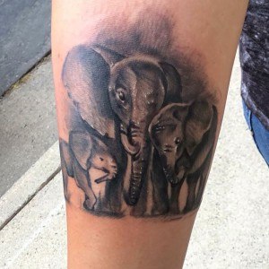 tatouage éléphant famille