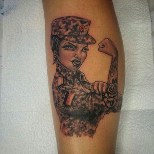 tatouage femme militaire