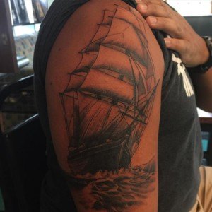 tatouage fin bateau