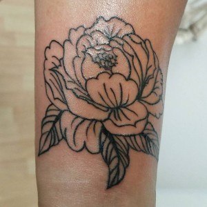 tatouage fleur simple