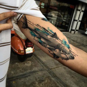 tatouage gentil requin