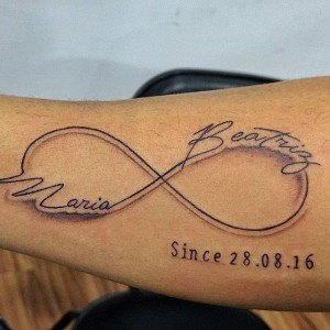 tatouage prénom infini