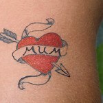 tatouage hanche maman