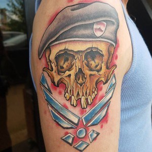 tatouage mort militaire