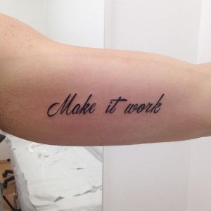 tatouage simple phrase