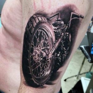 tatouage roues moto