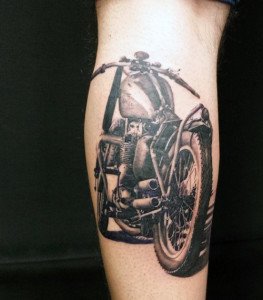 tatouage grand moto
