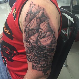 tatouage nom bateau