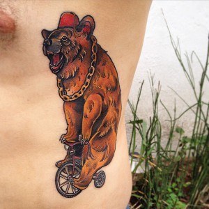 tatouage bébé ours