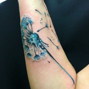 tatouage pissenlit bleu
