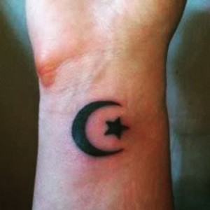 tatouage poignet islam