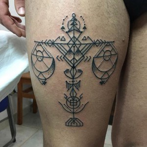 tatouage symbole balance
