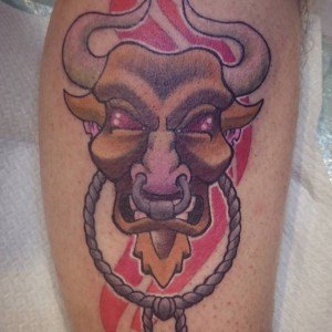 tatouage couleur taureau