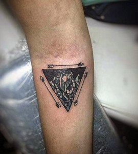 tatouage diamant triangle