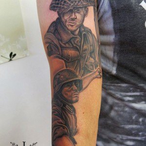 tatouage visage militaire
